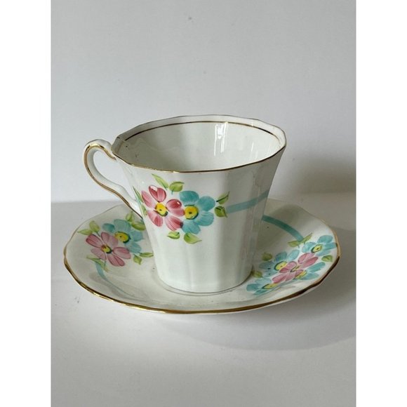 Adderley vintage tea cup and saucer - rare - beautiful antique condition​ - Picture 1 of 9